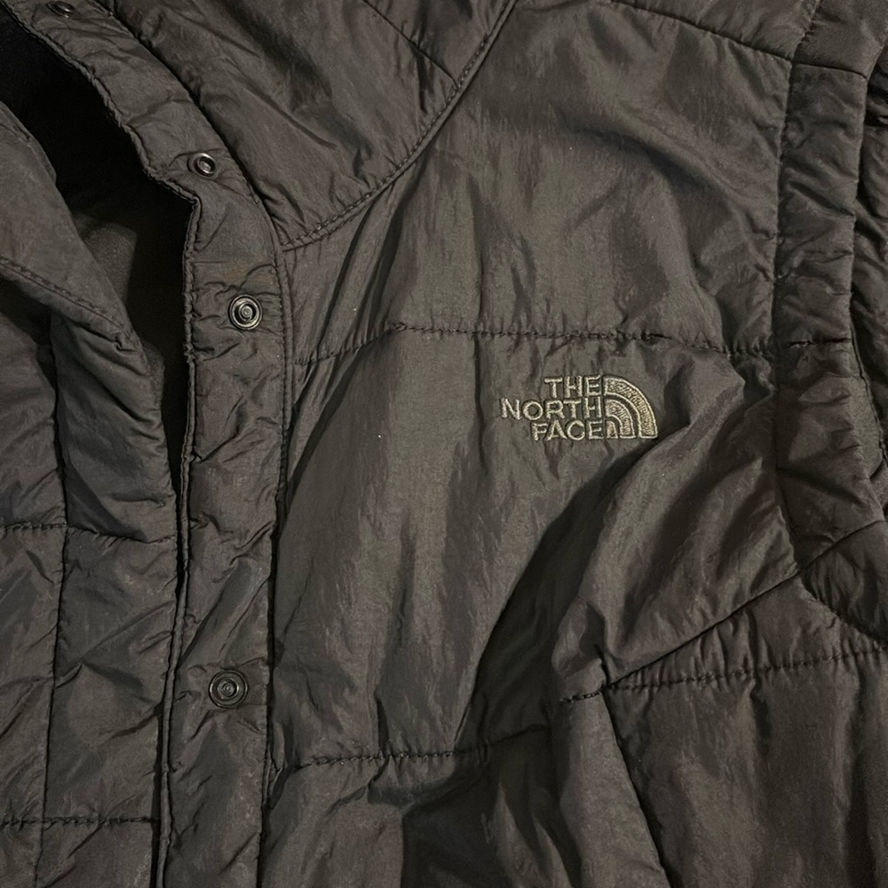 Black north face vest